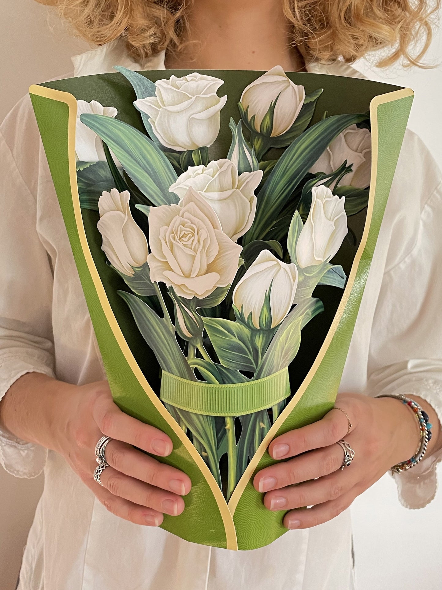 White Roses Pop Up Flower Bouquet
