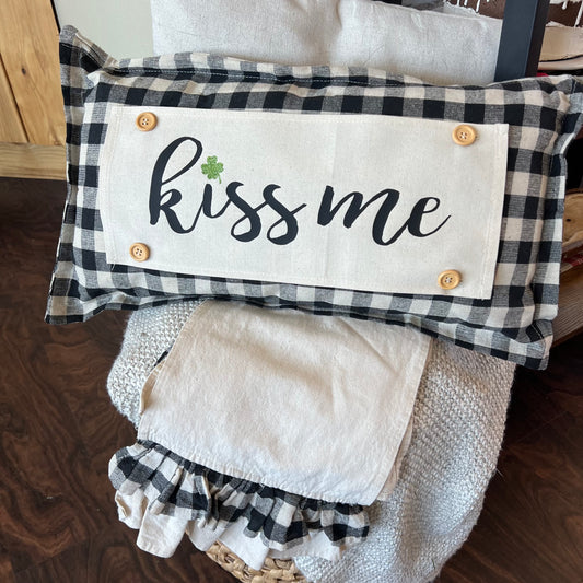 Glitter Panel: Kiss Me Shamrock. St. Patrick's Day Leprechaun Irish Saying: KISS ME SHAMROCK