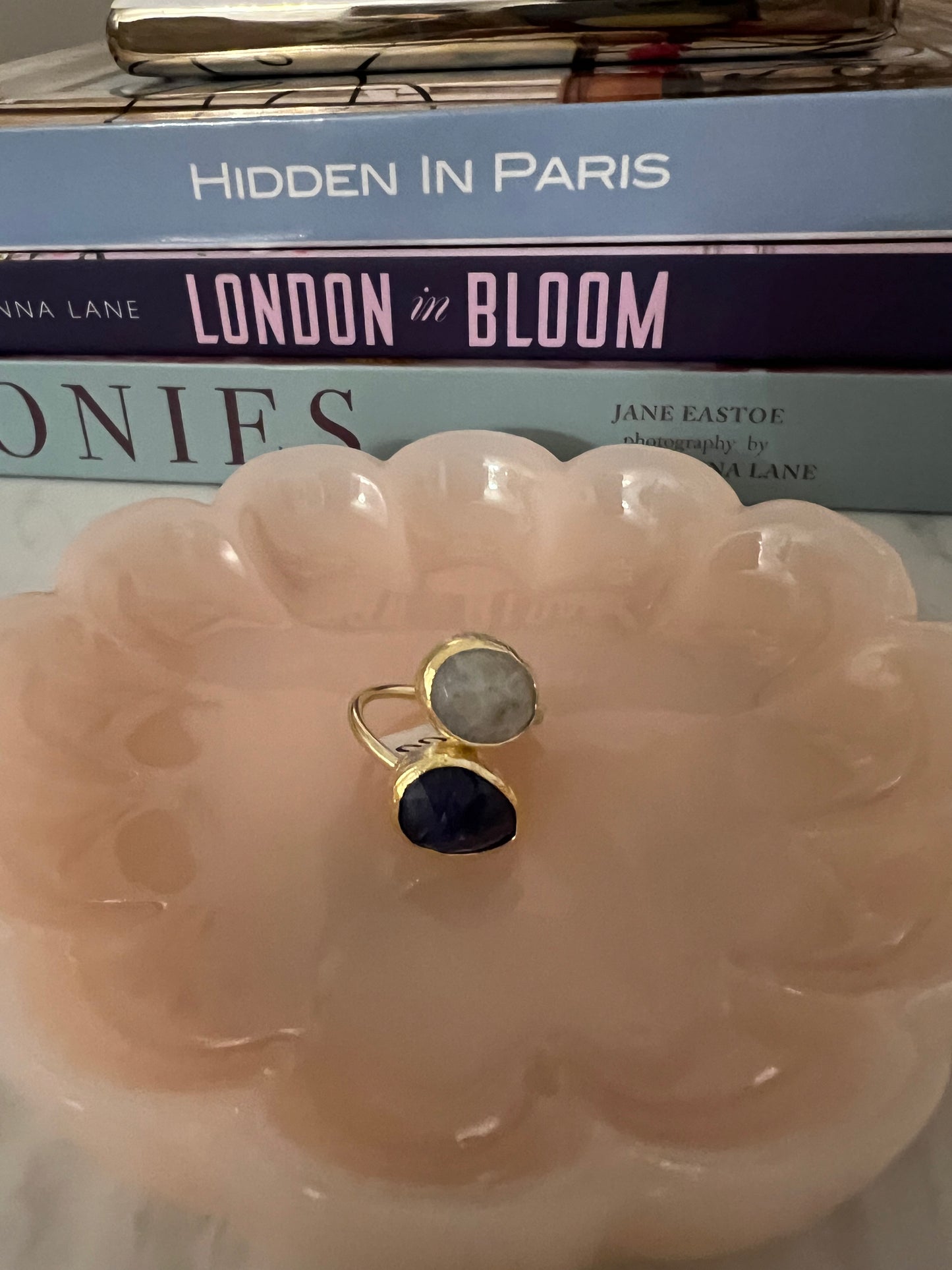 Gold adjustable ring with 2 color stones