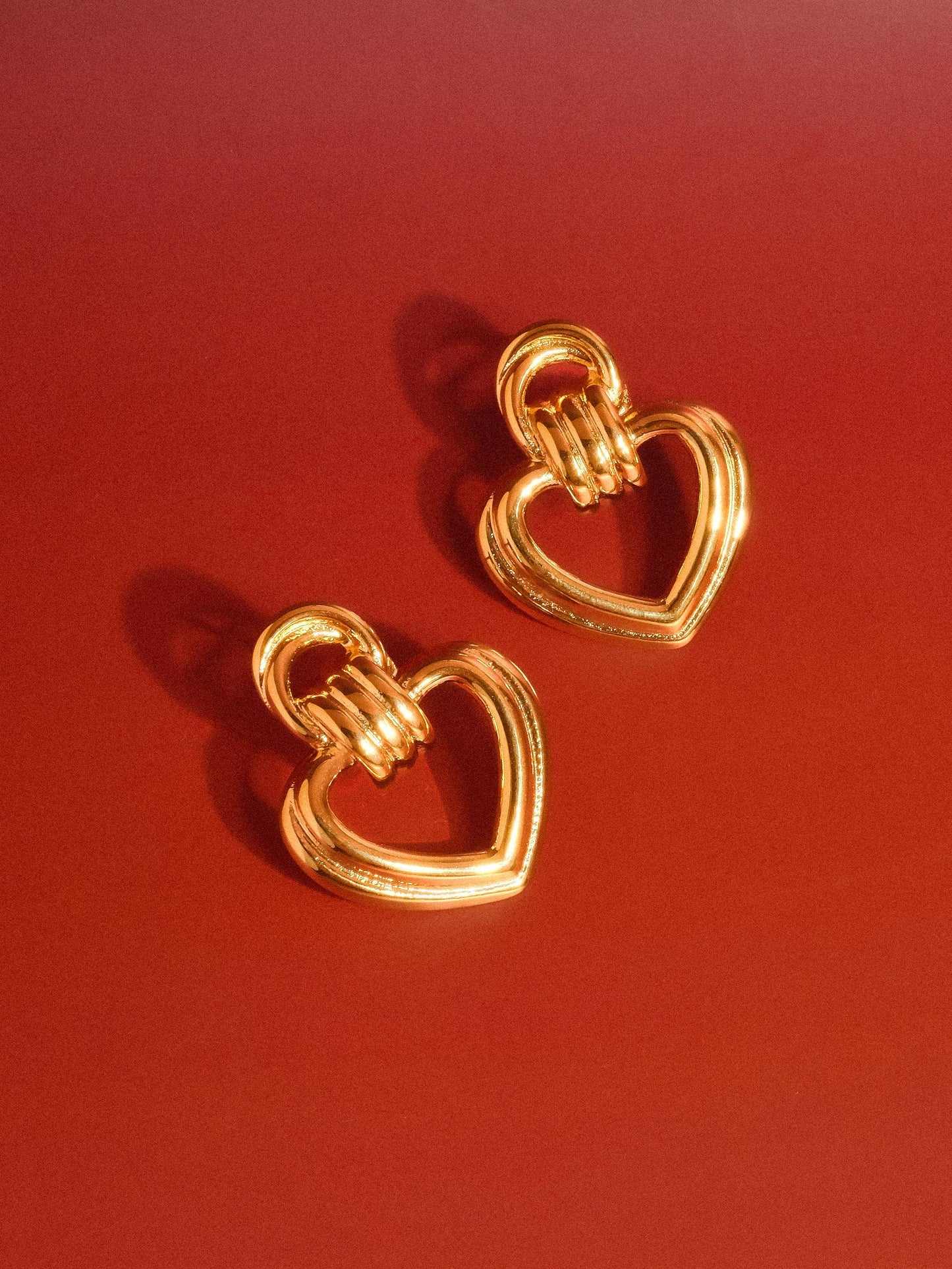 Florent 18K Gold Non-Tarnish Heart Hoop Earring
