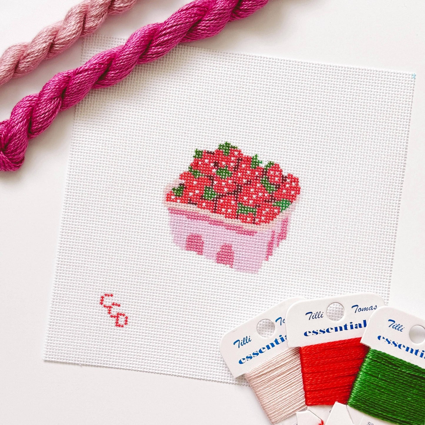Strawberry Basket Needlepoint Canvas 18 Mesh 4” Design, Summer Strawberries Needlepoint Canvas modern Hand Painted