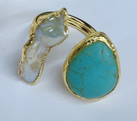 Adjustable ring with turquoise stone