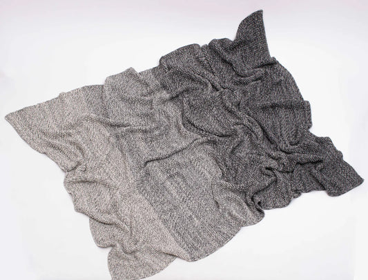 Zac - Dark grey/Natural - 100% organic cotton throw