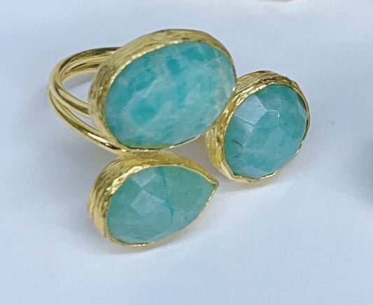 Adjustable Gold Ring with 3 Stones